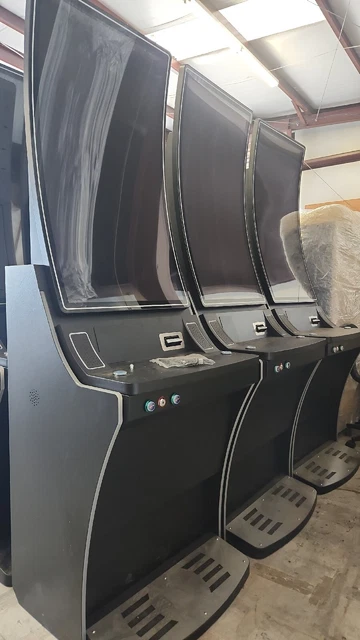 43" Curve Monitor Skill Machine Cabinets / Fire Links Cabinet