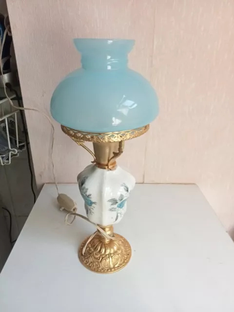 lampe ancienne en bronze doré et porcelaine, hauteur 30 cm