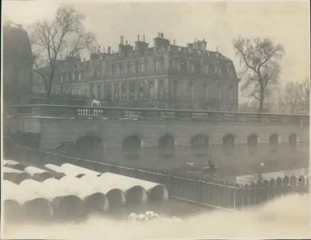 France, Inondations de Paris, Gare, 1910, Vintage silver print Vintage silver pr