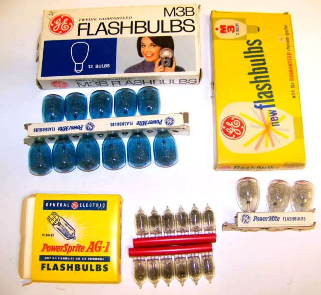 Vtg LOT 26 GE Unfired Flash Bulbs: 11 M3B Blue, 3 M3 clear, 12 AG-1 Power Sprite