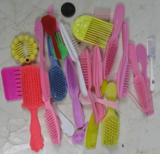 Barbie doll comb 2025