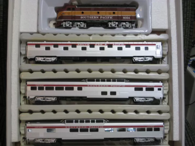 Ho Ihc Southern Pacific F-3A Loco & 3 Car Set Corrugated Side