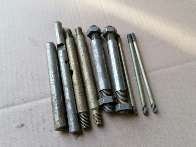 Konvolut Bolzen Trabant 601 Wartburg 353 Barkas B1000 ? NEU DDR Ware 0000