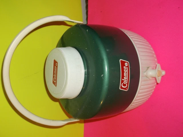 Vintage Metal Coleman 1 Gallon Water Jug With Cup 1976