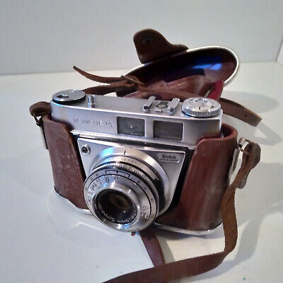 Kodak  Appareil photo Retinette 1 A en sacoche cuir et bakelite. Prontor 300 S