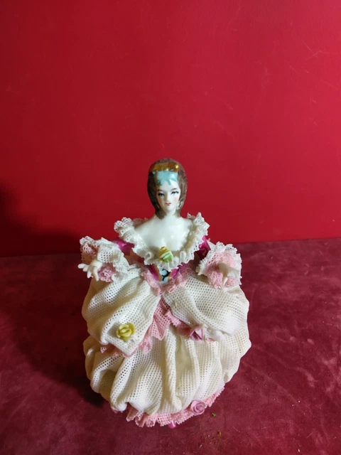 Ancienne Figurine Statue En Porcelaine Collection Allemagne  Antique
