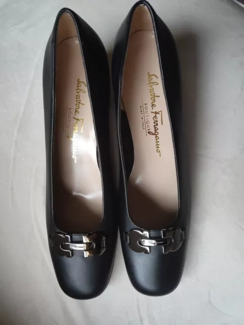 Nwob Salvatore Ferragamo Sz 8B Black Block 1.5" Heels