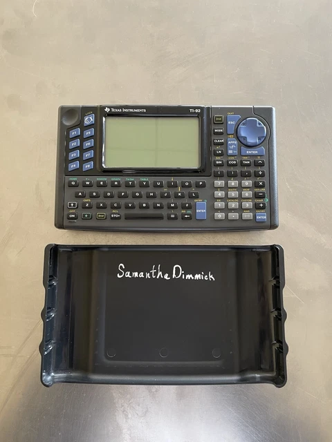 CALCULATRICE TI92 TEXAS instruments (NE FONCTIONNE PAS/ECRAN BLEU) EUR 38,00 - FR