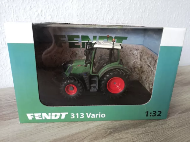 NEU Universal Hobbies Fendt 313 Vario Fendt Edition 1:32 Weise Toys Wiking ROS