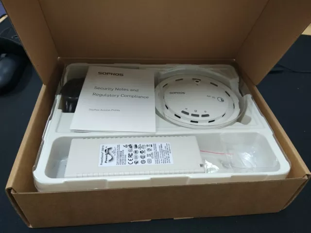 Sophos AP 30 Rev 2 Access Point  NEW, BOXED  WITH LEADS