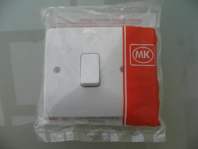 MK LOGIC PLUS 11822-0001 10A 1G SP 2 Way Light Switch £0.99 - PicClick UK