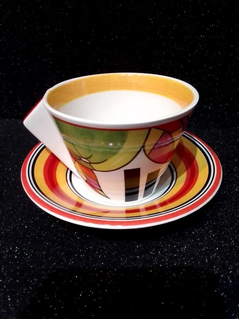 Clarice Cliff Wedgwood Conical "Apples "Cup And Saucer. 2