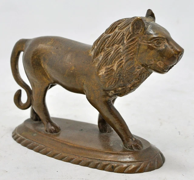 LAITON ANTIQUE LION Figurine Original Ancien Main Crafted Gravée De EUR 67,72 - FR