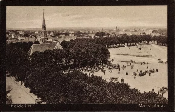 Ak Heide in Holstein, Blick auf Stadt und Kirche, Marktplatz - 3191567