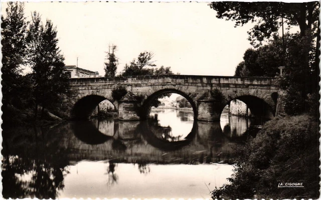 CPA CHALONS-sur-MARNE Le Pont des Mariniers (491228)