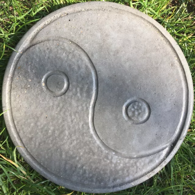 Funkyrustics | Garden Stepping Stones | Round | Yin Yang | Charcoal