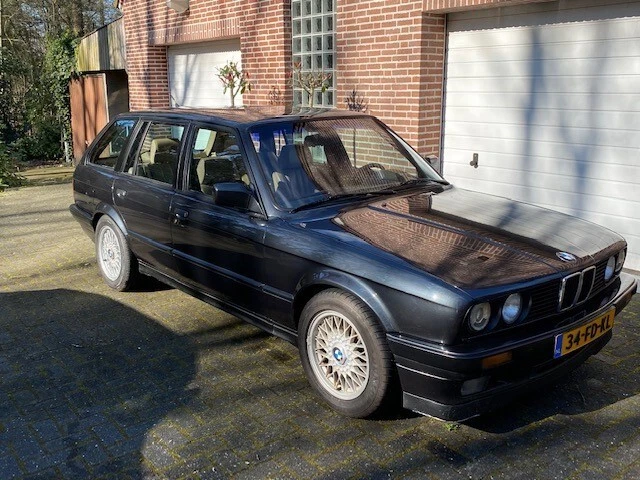 BMW 325 i Touring E30 12/1988