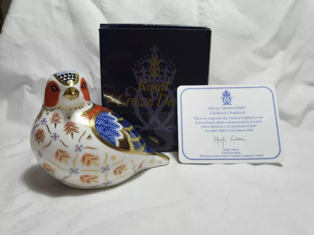 ROYAL CROWN DERBY Paperweight  CHELFORD CHAFFINCH - Gold Stopper -  CoA & Box