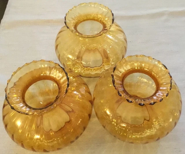 1 Vintage Hand Blown Ruffled Edge Golden Amber Glass Lamp 1 Shade(s)2.75” fitter