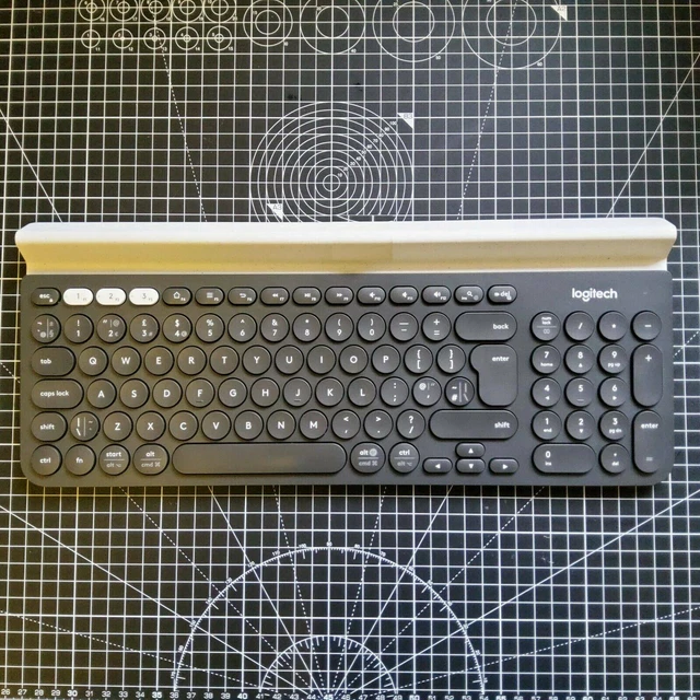 LOGITECH K780 MULTIDEVICE Wireless Keyboard Bluetooth VGC Missing