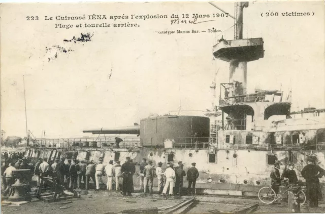 Carte Postale Toulon Le Cuirasse Iena Apres L'explosion 1907 Plage Et Tourelle