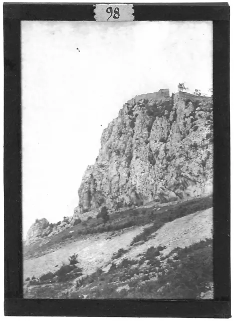 Plaque verre photo ancienne positif noir et blanc 6x9 cm Ariège montagne rocher
