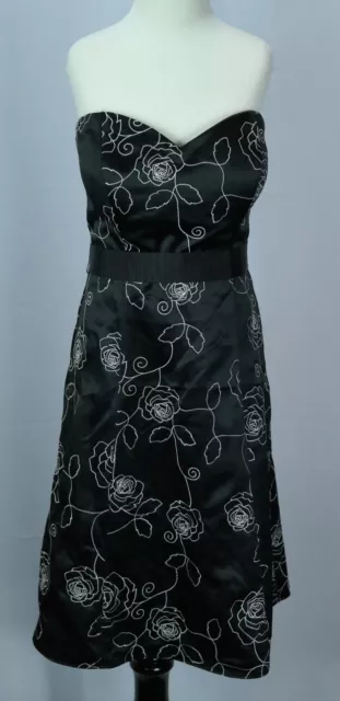 Women's White House Black Market Floral Embroidered Strapless Satin Dress Size 0