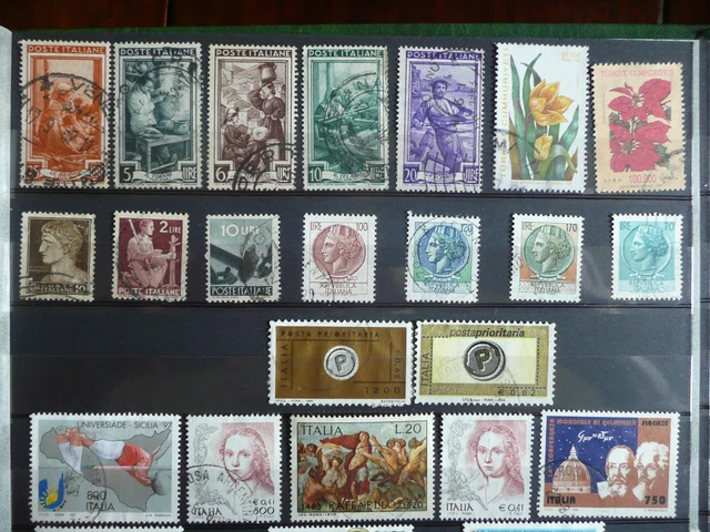 ITALIE - LOT DE TIMBRES OBLITERES - 2 photos