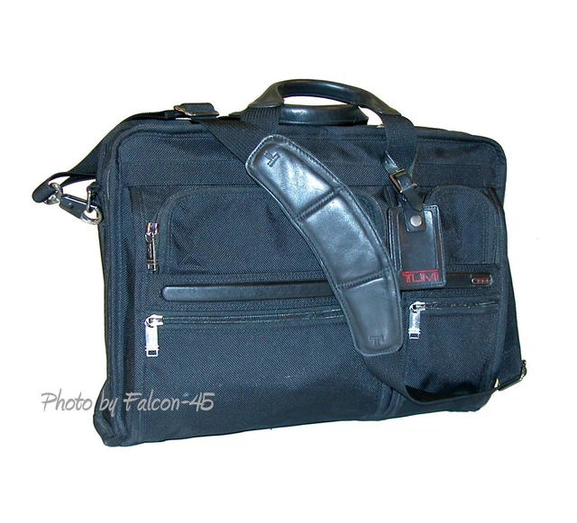 TUMI Alpha Compact 17" Large Screen Computer Brief / Carrying Case ~ 26114 Black