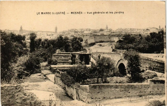 CPA AK MEKNES - Vue générale et les Jardins MAROC (796585)
