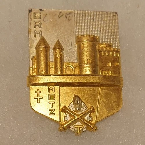 INSIGNE MILITAIRE ETABLISSEMENT Régional du Matériel Versailles Fraisse