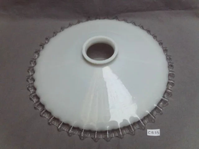abat jour ancien en opaline blanche, bord plissé, Ø 25,5 cm à collerette (CB35)