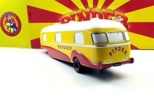 COLLECTION CIRQUE PINDER remorque transport de matériel 1/43 Direkt