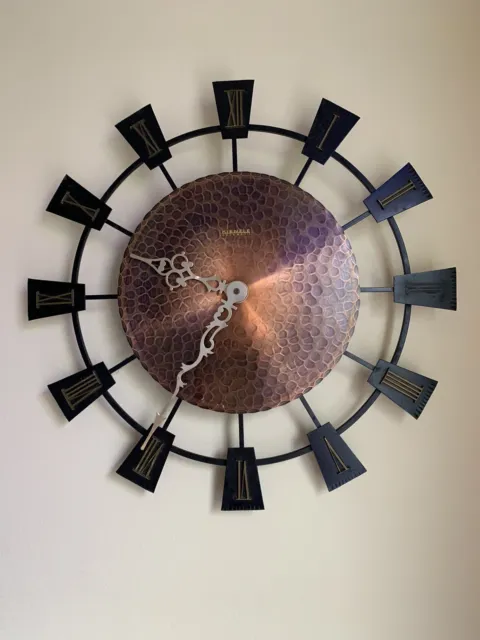 Orologio da parete vintage in ceramica, metallo cromato e vetro di Kienzle,  Germania, anni '70 in vendita su Pamono