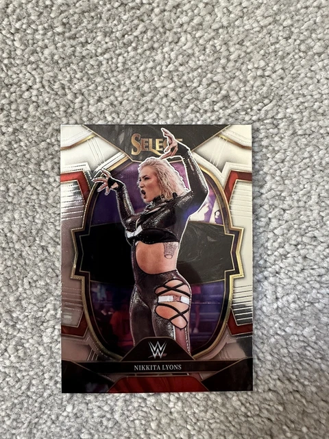 2023 panini select wwe concourse nikkita Lyons #75