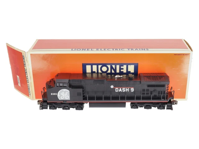 Lionel 6-18226 General Electric Dash-9 Diesel Locomotive #8365/Box