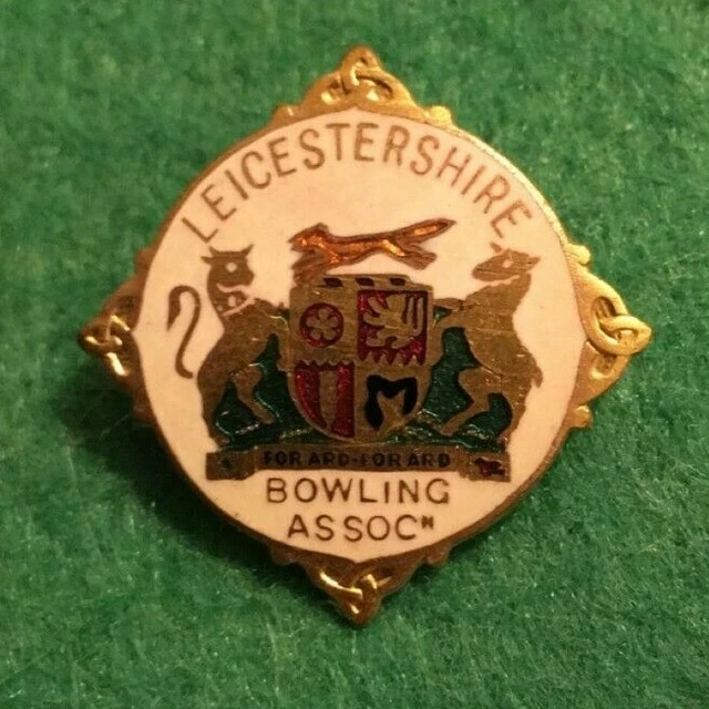 Collectable Bowls Bowling Club Pin Badge - Leicestershire   (Bb56)