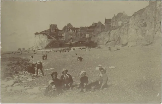 CPA AULT Family on the Beach Photo Card (18542)