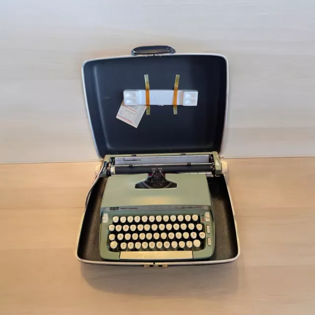 Vintage Smith Corona Sterling Automatic 12  Green Typewriter, Tested With Case