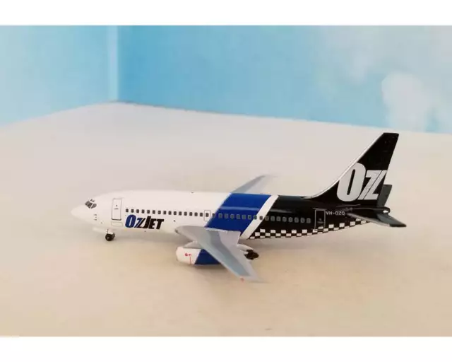 AeroClassics 1/400 Ozjet Boeing 737-200 Vhozq