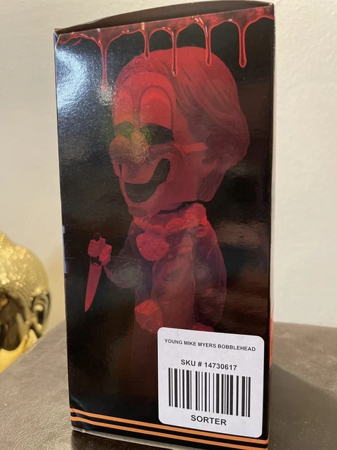 Royal Bobbles Hot Topic Exclusive Young Michael Myers Figure 4