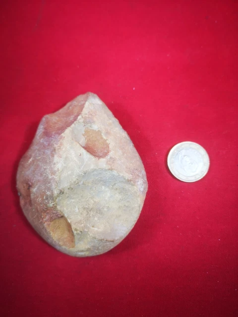 Hacha de piedra del Paleolitico Inferior