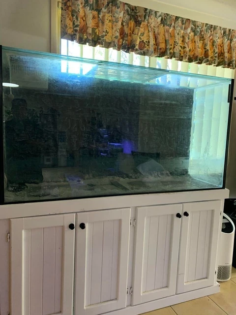 Large fish tank aquarium and stand