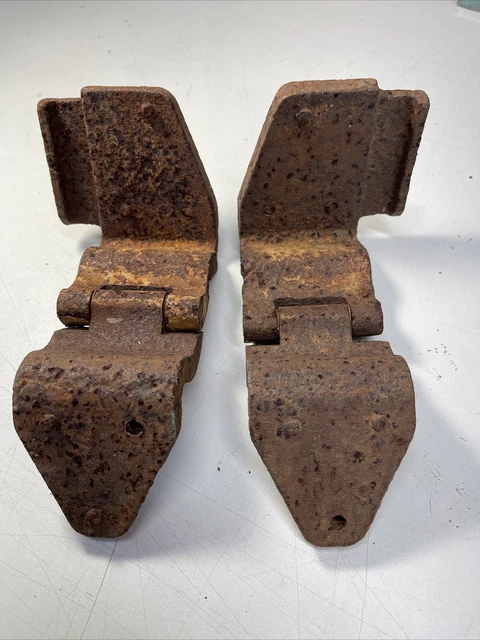 1959 60 Chevrolet El Camino Tailgate hinges￼￼￼￼