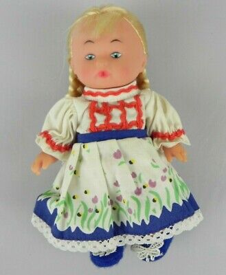 Bambola di gomma abiti tedeschi bionda tedesca vintage da collezione in plastica