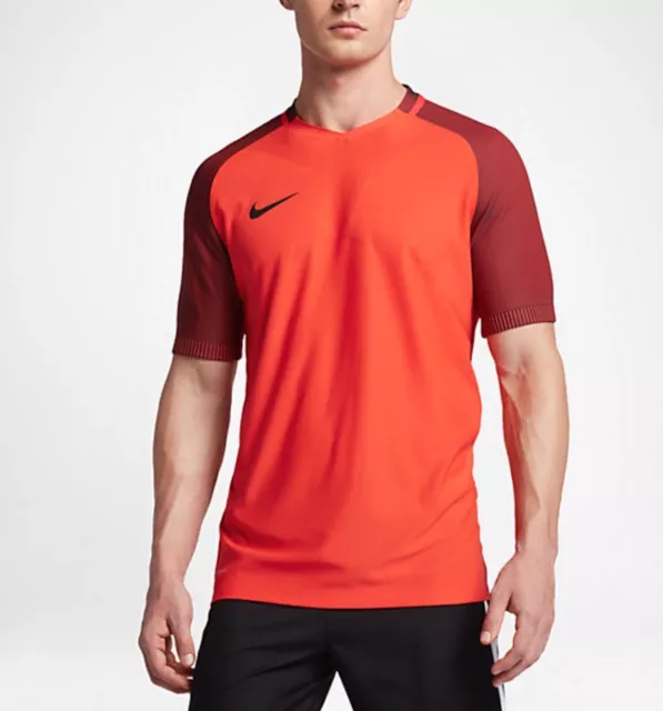Nike aeroswift online strike drill top