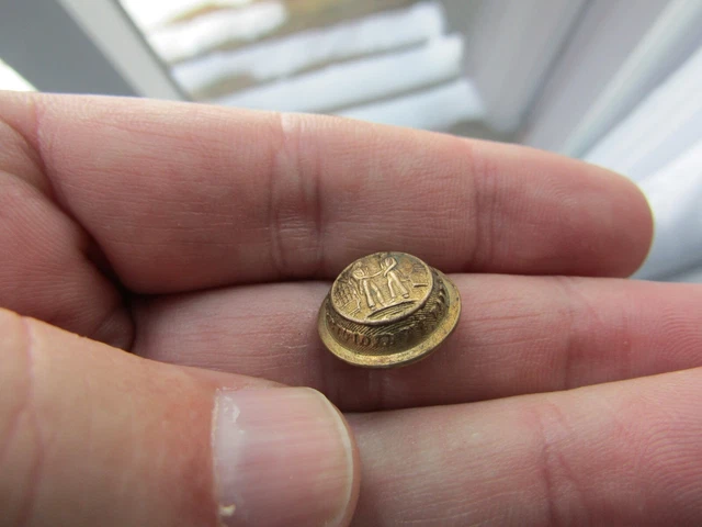 Rare Civil War, Kentucky Cuff Button ,Waterbury, Missing Shank