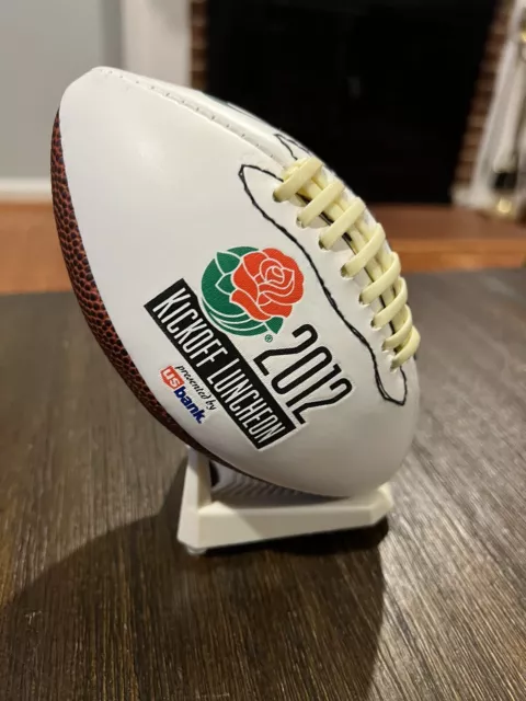 NCAA Souvenir Mini Wilson Football Rose Bowl Game 2012 Wisconsin Oregon/K-Stand