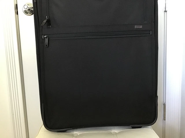 Tumi Alpha 2 Black 2 Wheel 26 Inch Expandable Rolling Suitcase Luggage See Pics 3