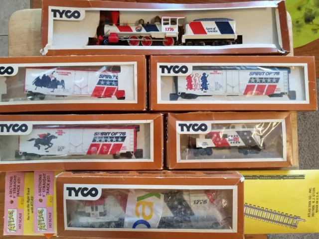 Tyco Train Set HO vintage Bicentennial Set STEAM LOCO WITH BONUS DIESEL